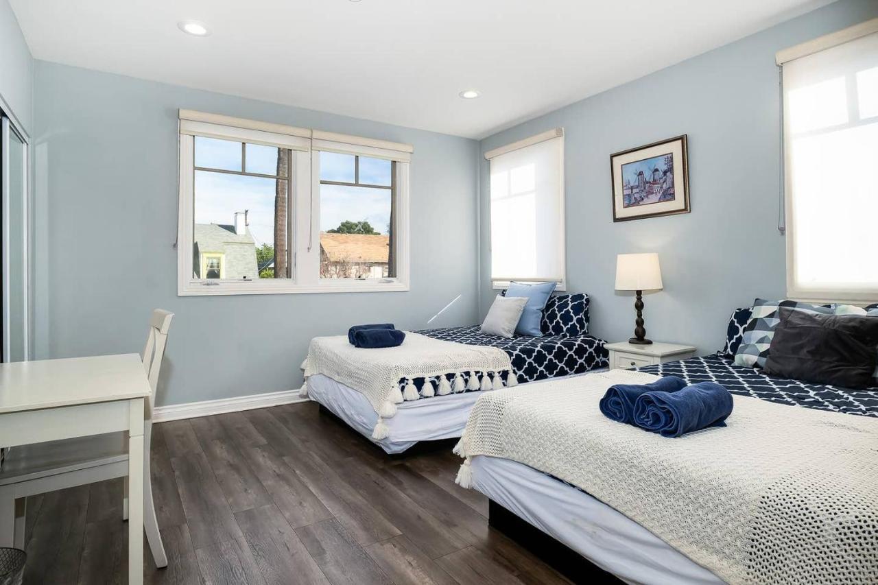 Ferienhaus Stylish 4 Bedroom House Near Korea Town