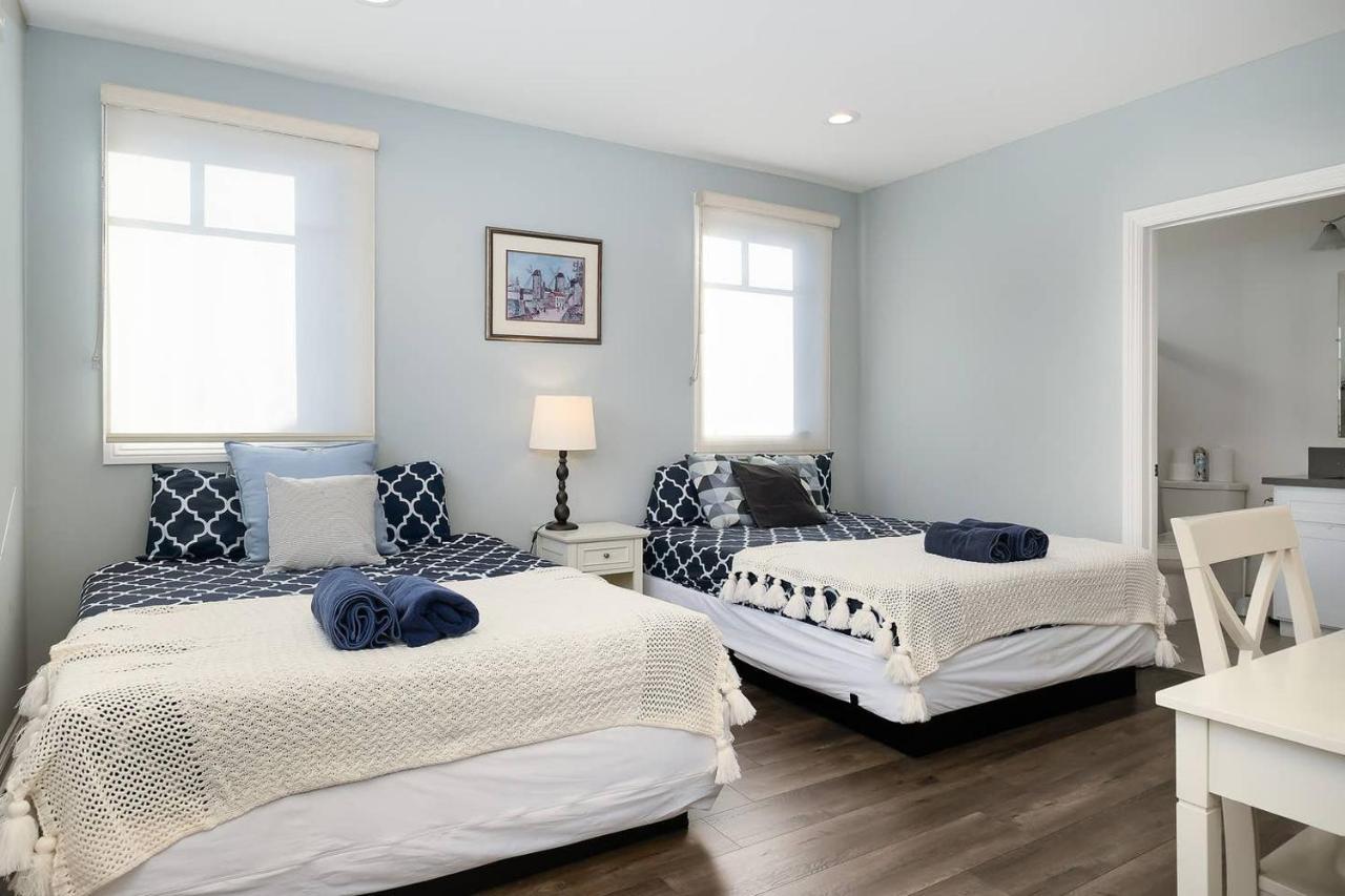 Stylish 4 Bedroom House Near Korea Town Ferienhaus