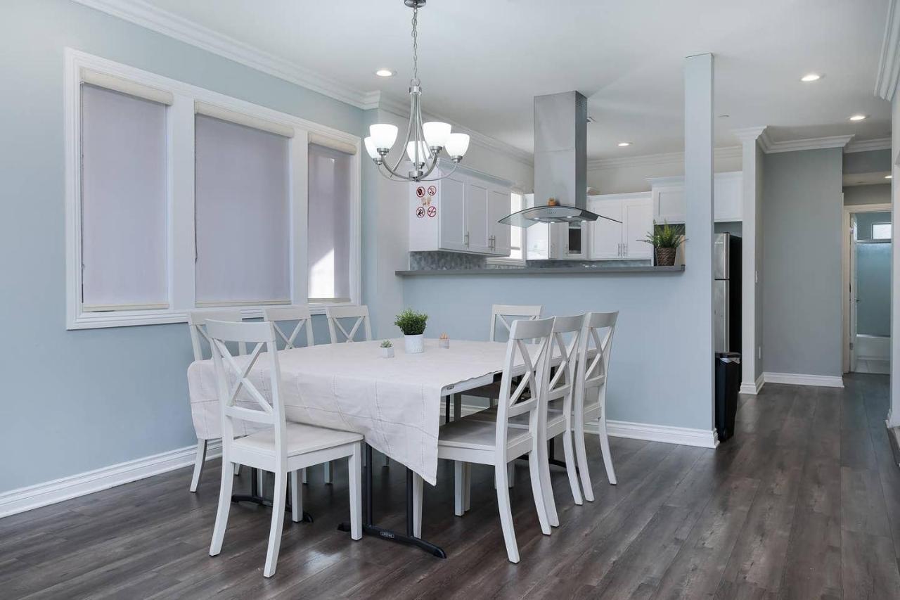 Ferienhaus Stylish 4 Bedroom House Near Korea Town *